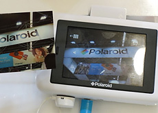 ポラロイド タッチ液晶付きプリンター内蔵デジカメ「Polaroid Snap Touch」