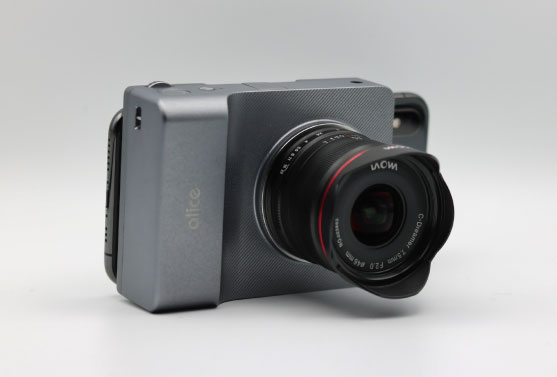 スマホとレンズ交換式マイクロフォーサーズを合体させたAIカメラ「Alice Camera」