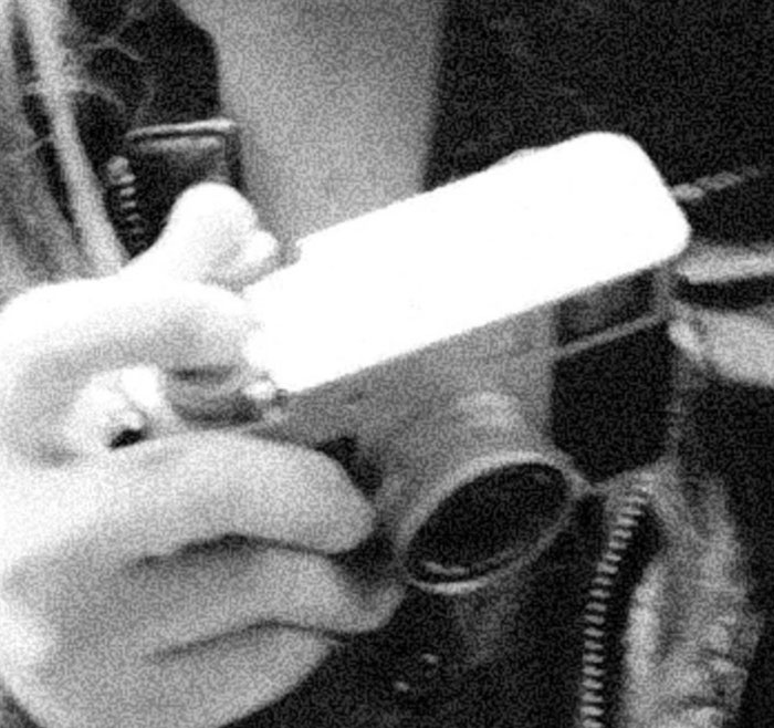 富士フイルムのハーフサイズデジタルカメラ「X Half」