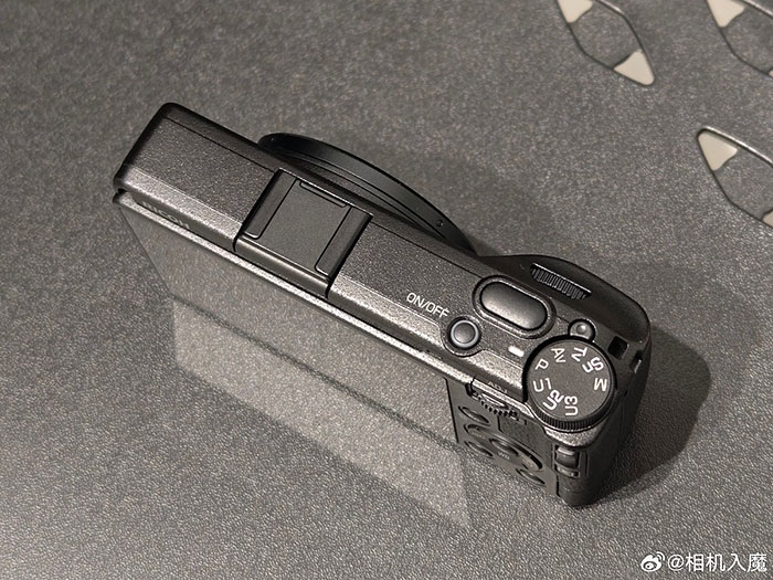 リコー「GR IV」