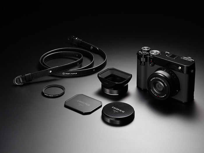 藤原ヒロシコラボ特別モデル「FUJIFILM GFX100RF FRAGMENT EDITION」