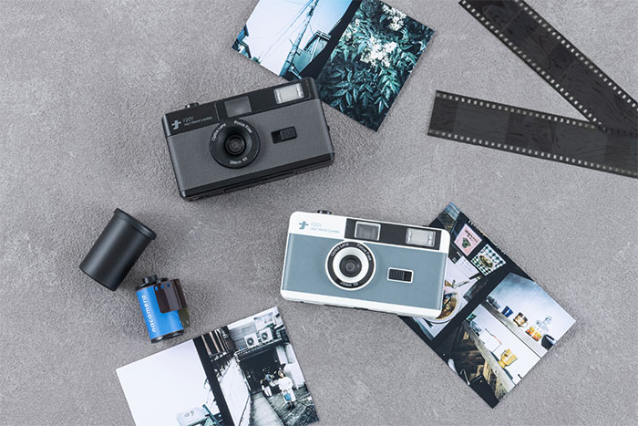 フィルムナカメラ half