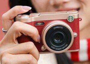 スターバックスのコンデジ「Retro Digital Camera」