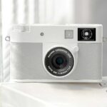 富士フイルム「X Half」のホワイトエディションが、海外で発表された模様。