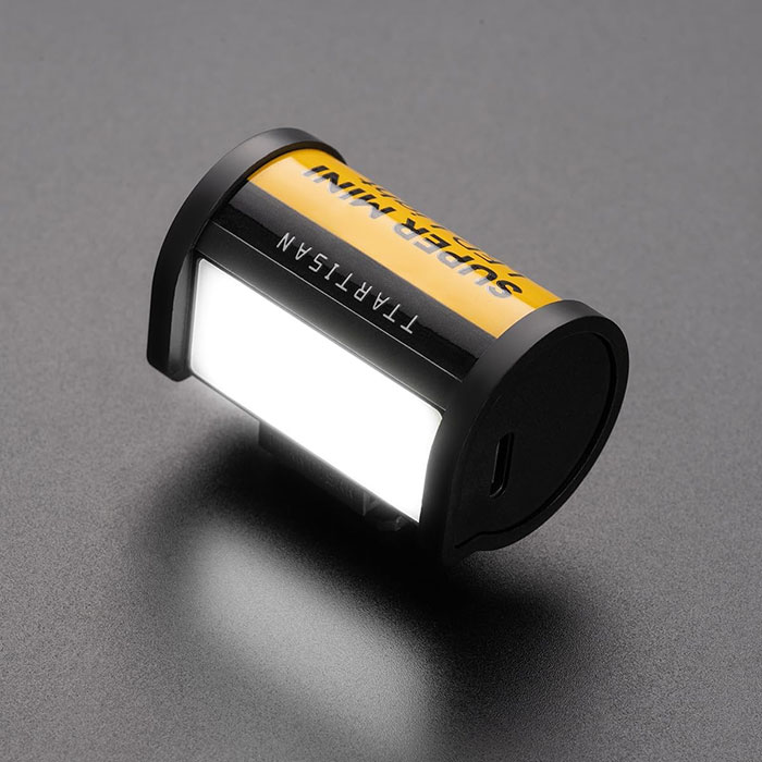 TTArtisanのフィルム型LEDライト「SUPER MINI LED」