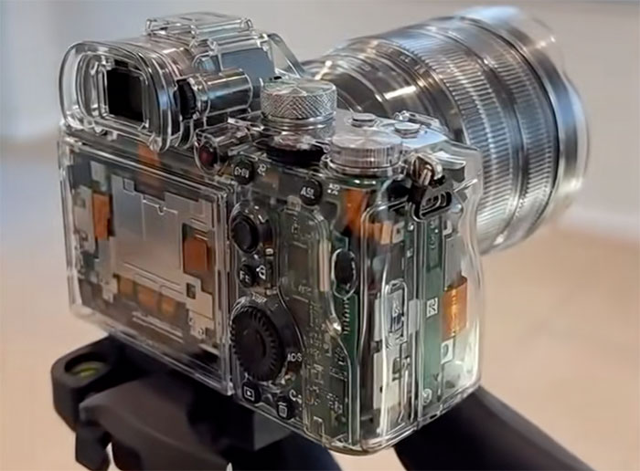 AI生成した透明ボディのソニーα