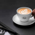 ライカの磁器製エスプレッソカップが販売開始──カップ2個＋ソーサー2枚セット