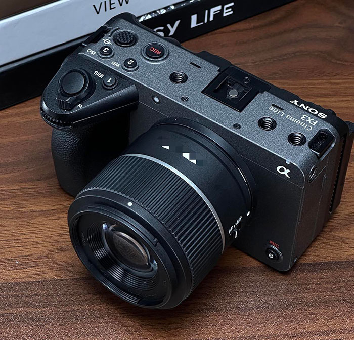 コンパクトAPS-C「Meike Air」AFレンズ3本（25/35/56mm F1.7）が登場か。E／X（＋Z？）対応、85mm F1.4 SEも