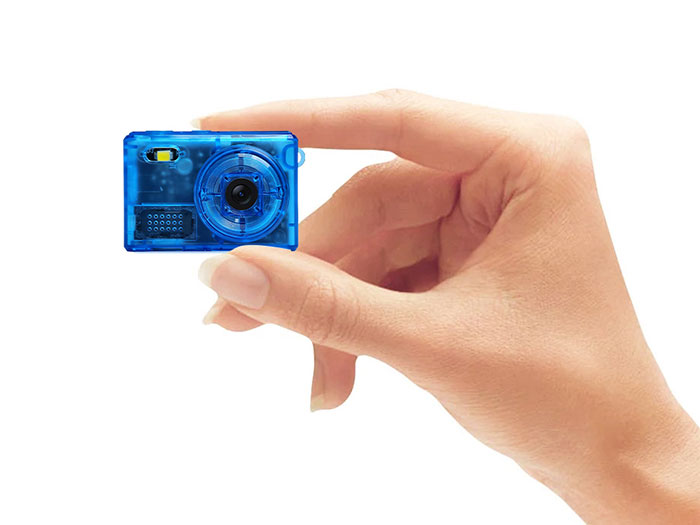 18gつまめるデジカメ「SMC-01」にスケルトン追加──クリア6色で全12色展開へ