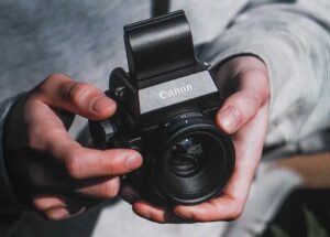 キヤノンがCP+2026で「アナログ・コンセプト・カメラ」を初披露：実機レポート