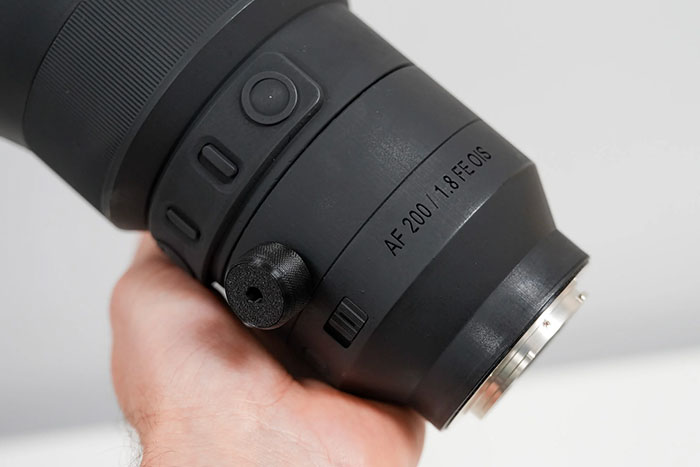 LK SAMYANG AF 200mm F1.8 FE OIS