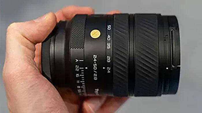 Thypoch「24-50mm F2.8 FE」の画像が登場。中国メーカー初のAF対応Eマウントズームを投入か