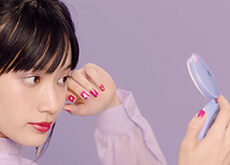 カシオ コンパクト型の自撮りカメラ「TR-M11」