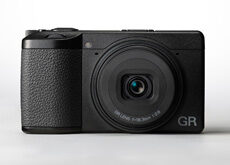 RICOH GR IV
