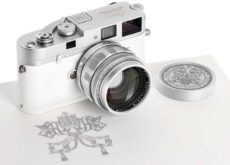 フランシスコ前教皇へ献上された「ライカM-A」が約11億で落札された模様。